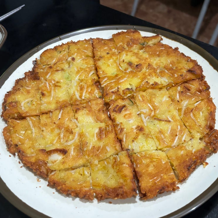  숨겨진 영등포 맛집, 서가네 빈대떡에서 비오는 날 먹은 바삭한 전과 막걸리