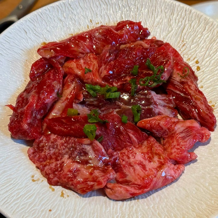  용산 삼각지역 고깃집 : 최고급 한우를 맛볼 수 있는 소고기 맛집 ' 천우목장 ' (양념소갈비,안창살,살치살)