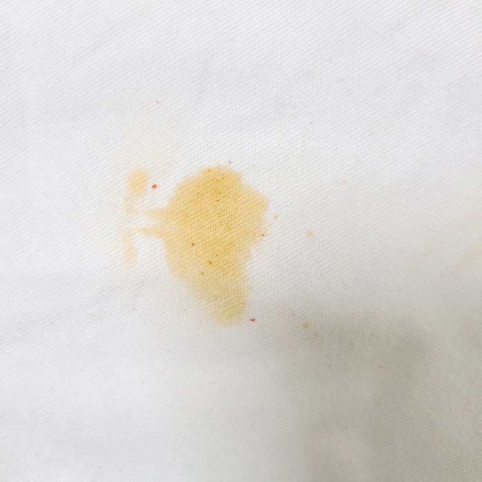 옷에 묻은 김치국물 지우는법 오래된 얼룩 지우기 쉬운 방법