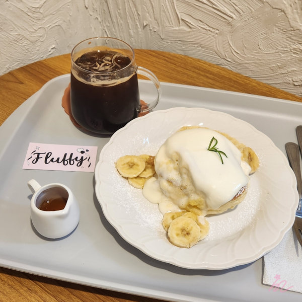  [연남동 카페] 플러피 연남 - 부드러운 수플레와 귀여운 분위기 카페