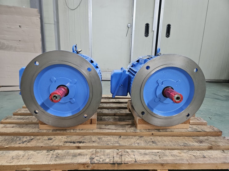  4P07 18.5KW(25HP) 4P 220/380V 60Hz B5