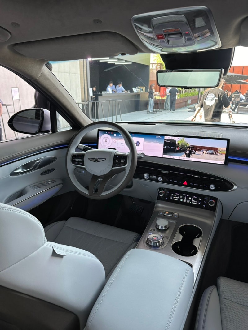 gv70페리] 제네시스 수지 전시장 gv70 페이스리프트 구경하기 & 실제사진 : 네이버 블로그