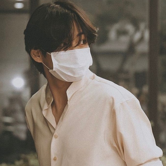 News image: FRI(END)S holds on to its records