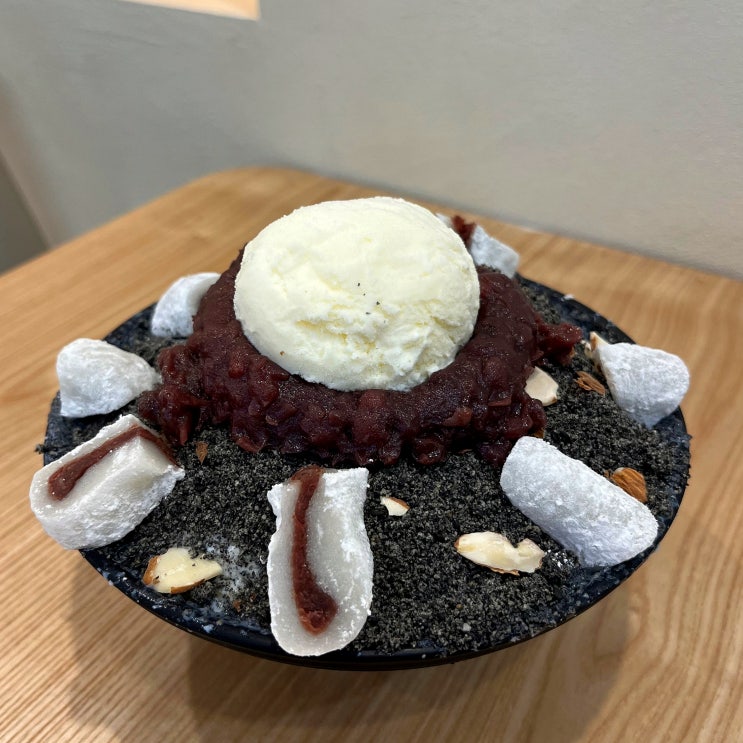  [설빙] 고소한 맛이 매력적인 설빙 추천: 흑임자찰떡설빙(가격, 맛, 칼로리)