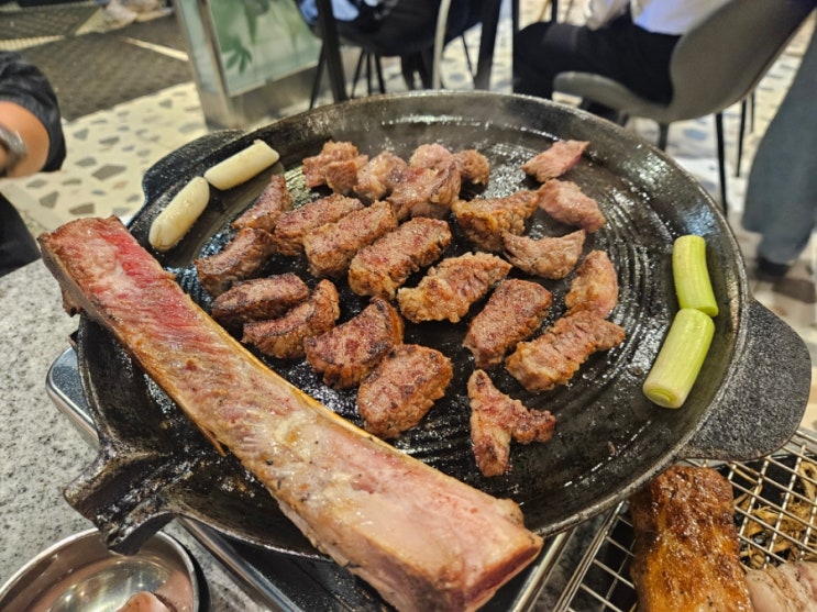  대전 봉명동 고기집 우대갈비 삼겹살 맛집 화원짚불구이 내돈내산