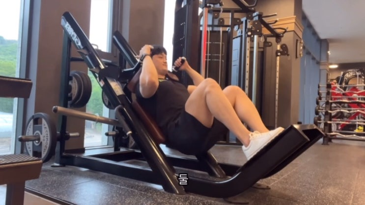 핵스쿼트머신 운동 남자 허벅지 근육 키우기 여자 허벅지살 빼고 엉덩이 힙업까지 핵스쿼트머신 운동 남자 허벅지 근육 키우기 여자 허벅지살 빼고 엉덩이 힙업까지