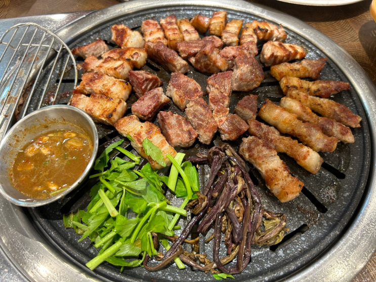  [대전 서대전역 맛집]명품프리미엄 듀록 100% 인증 육즙팡팡 고기맛집 :육팡삼겹살