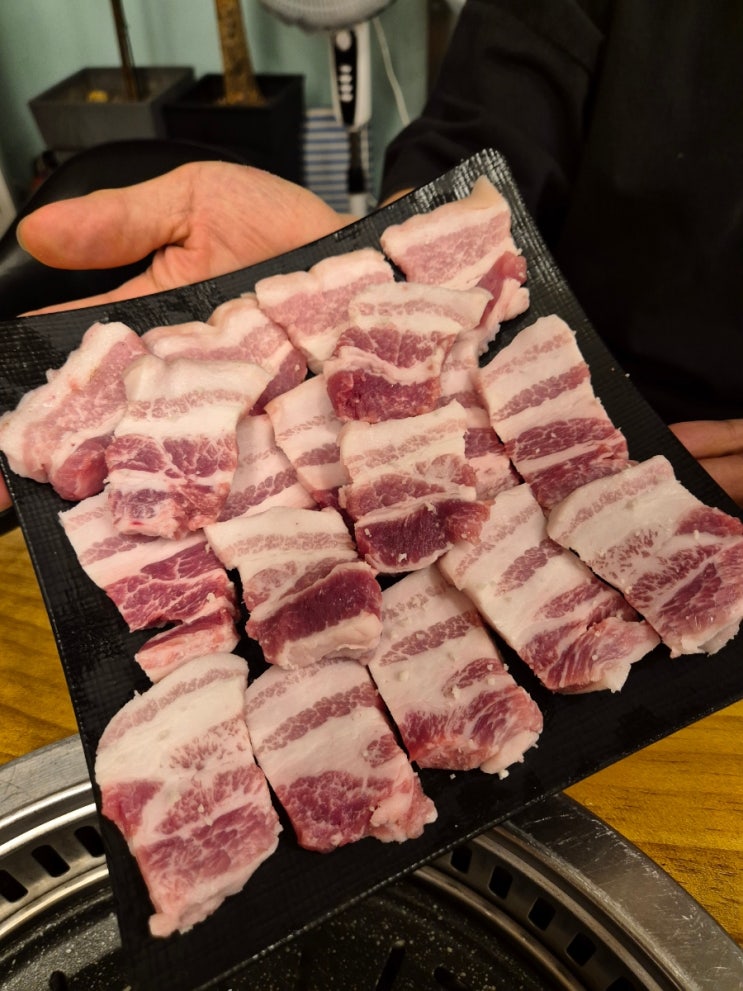  경주삼겹살맛집 지리산꺼먹돼지 질좋은 진짜흑돼지