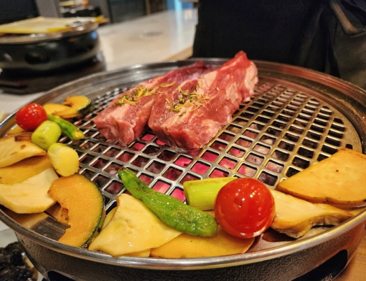 [여의도역 맛집] 관호, 6개월 미만의 고퀄리티 양고기를 제공해주는 여의도 양갈비 전문점 (더현대서울 룸식당, 여의도 구워주는 고기집, 서울 양고기 맛집)