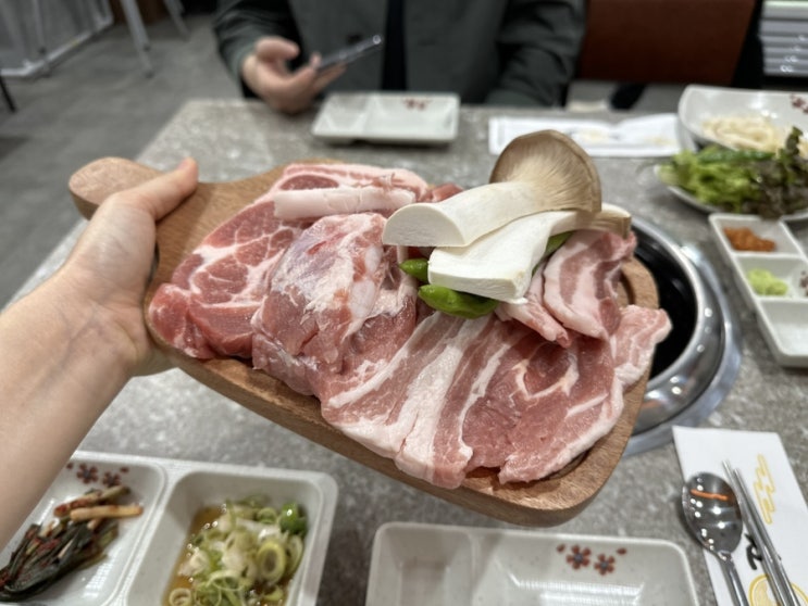  고양 삼송 스타필드 사장님의 진심이 담긴 제대로 된 화로구이 고깃집 “운로 삼송점”