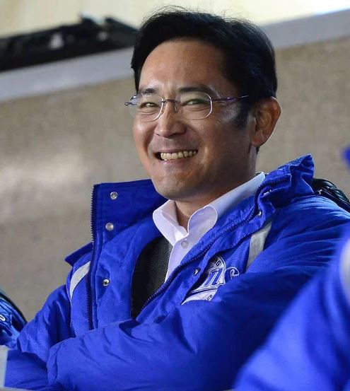  역대급 프로야구 인기에 기업 회장 구단주 ‘승리요정’으로 야구장 방문_영어공부