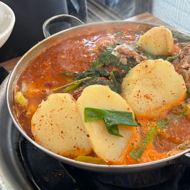  인생 감자탕을 맛볼 수 있는 잠실 현지인 노포 맛집 송파감자국 내돈내산 웨이팅 후기
