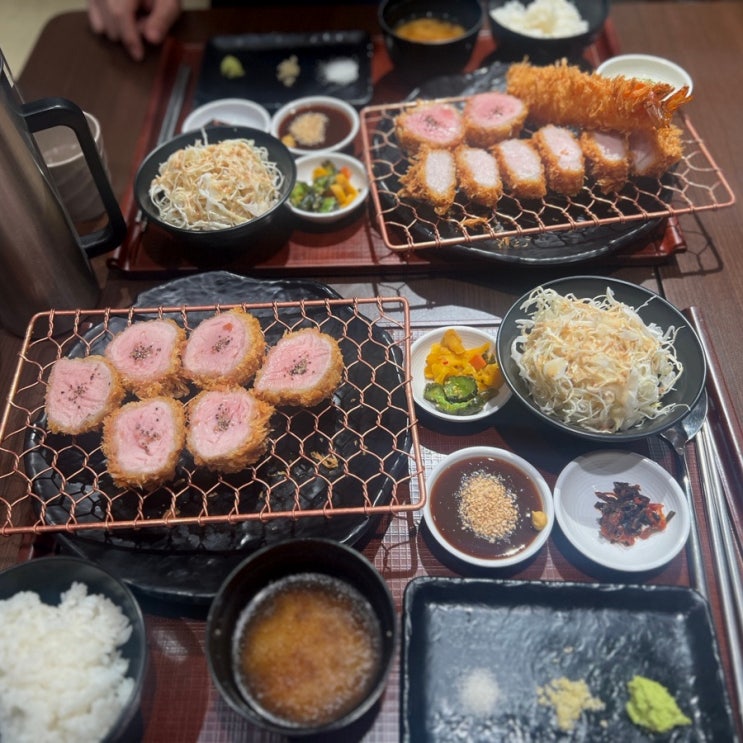  신사역 돈까스 정돈 신사점 가로수길 데이트코스 가볼만한곳