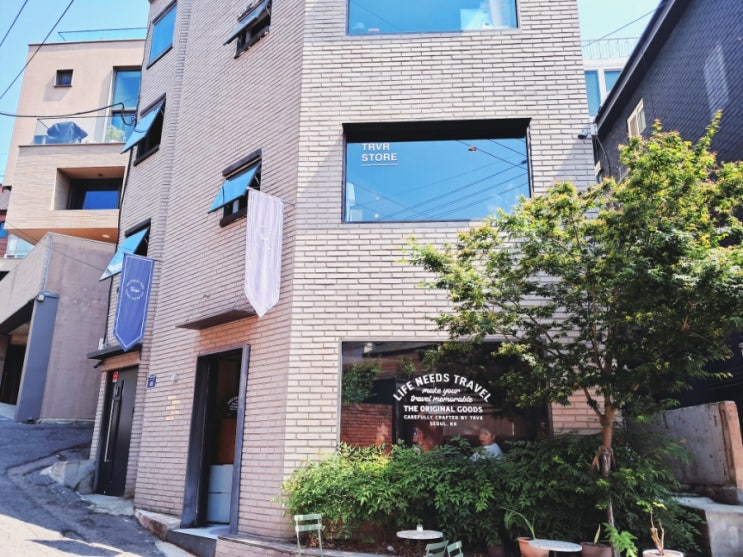 이태원 경리단 카페_ 티알브이알 TRVR 라떼 맛있는 숨은 맛집 이태원 경리단 카페_ 티알브이알 TRVR 라떼 맛있는 숨은 맛집