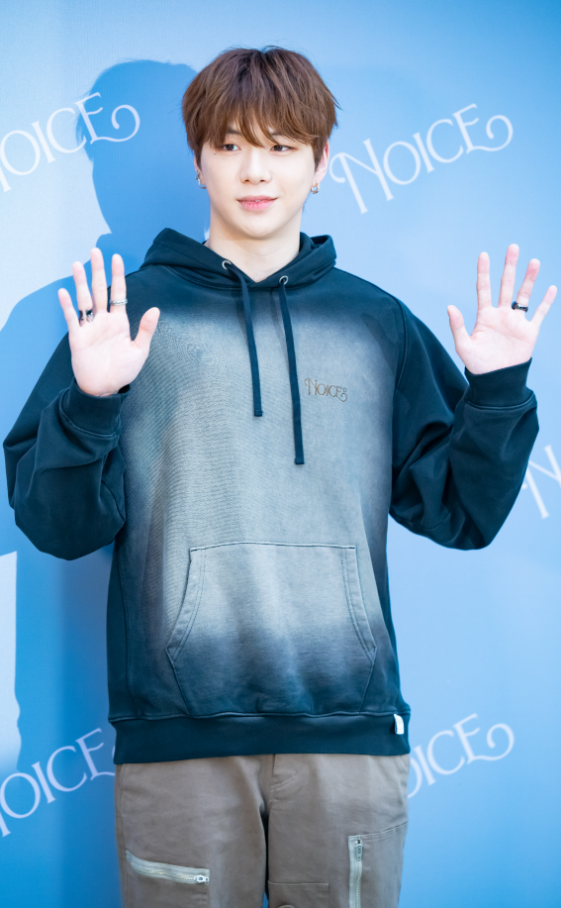 <b>강다니엘</b> 명의 도용해 100억대 계약 체결한 <b>소속사 대주주</b> 고소