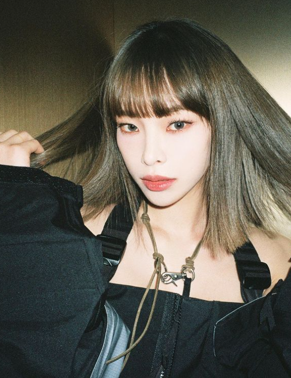  염색 잘하는 광주 헤어샵의 우아한 회색빛 헤어 컬러 애쉬그레이