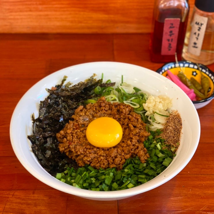 연남동 자가제면 마제소바가 있는 퓨전 일식당, 로이로이