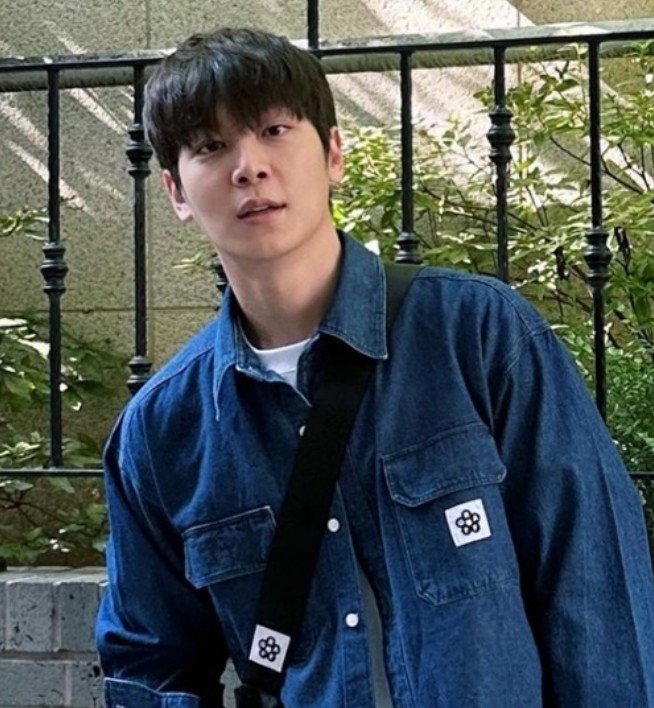 배우 <b>이철우</b> 버닝썬 재조명에 불똥 <b>정준영</b> 대화방 없었다