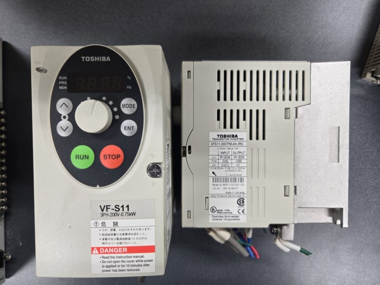  TOSHIBA TRANSISTOR INVERTER / VF-S11