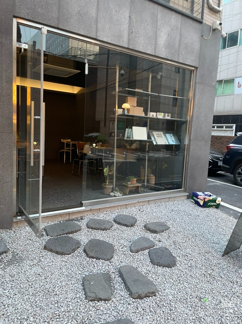 양재역 카페 <리플렉트커피 로스팅 랩> 디저트 맛집. 재방문하고 싶은 곳☕️ : 네이버 블로그