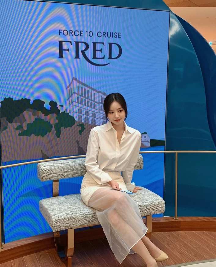  하트시그널 김지영이 명품 쥬얼리 브랜드 프레드 행사장에서 착용한 포스텐 여자 연예인 주얼리 팔찌 가격은 ?