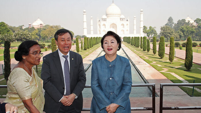 <b>김정숙 타지마할</b>, 영국 여왕 안동 방문과 유사?