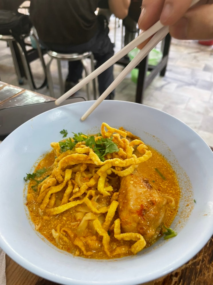 태국 치앙마이 꼭 먹어봐야할 태국북부음식 미쉐린4년연속 맛집 카오소이매싸이