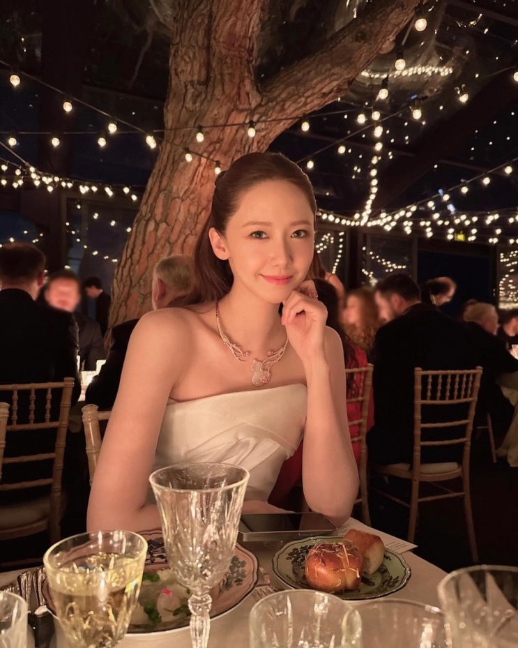 "융프로디테 맞네" 윤아, 칸에서도 빛나는 비현실적인 미모 '여신 그 자체'