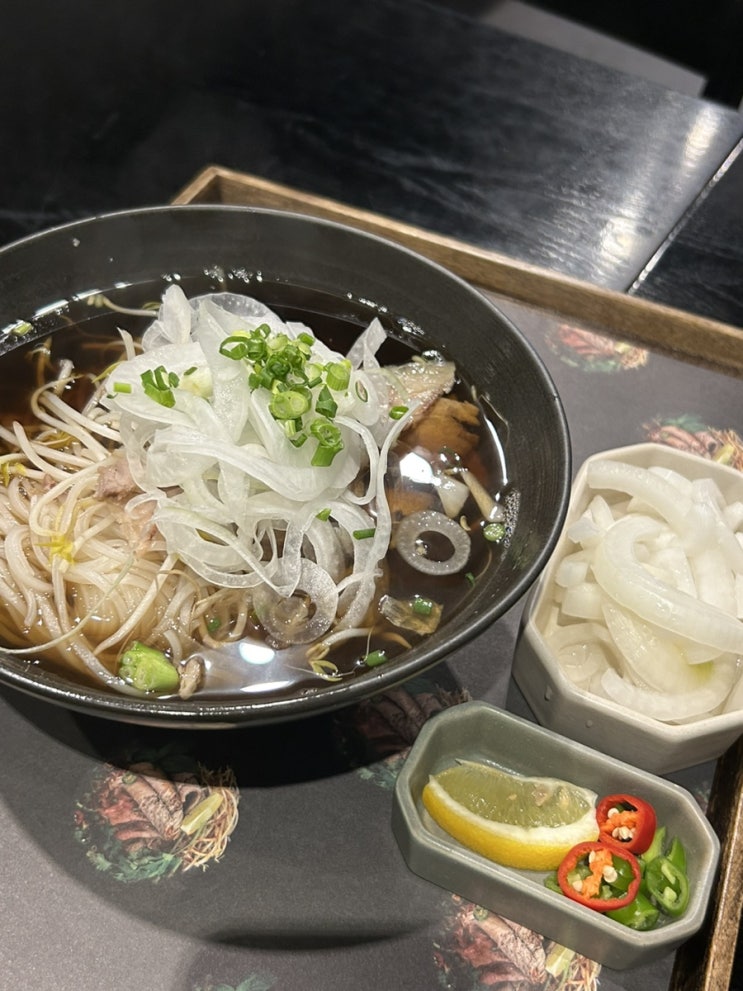  동탄 레이크꼬모 맛집 도장깨기 <포메인 RED> 점심 혼밥!