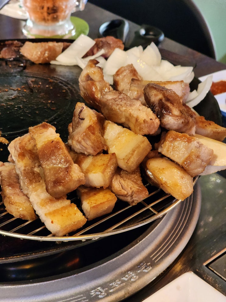  충무로 고기집 ::다름:: 인현시장에서 지리산 숙성 흑돼지를 맛볼 수 있는 곳