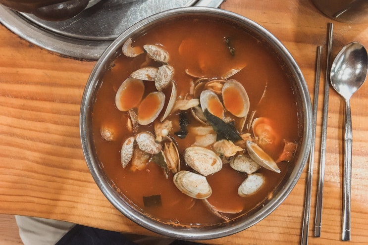  난곡사거리 서우얼큰칼국수, 일대 유일한 바지락 칼국수집