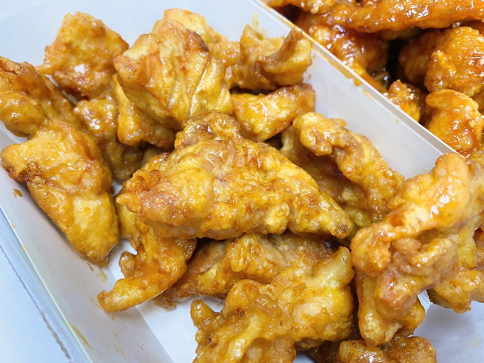 호식이두마리치킨 용현점 사진 4