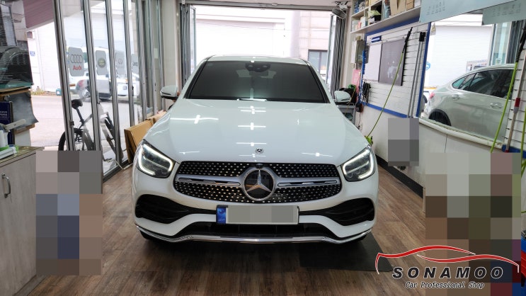  벤츠 w253 glc300쿠페 차량 주위를 살펴볼수있는 3d어라운드뷰 장착