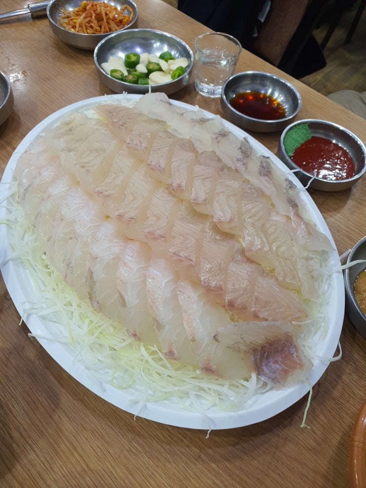종각 두툼한 숙성회가 맛있는 막내회집