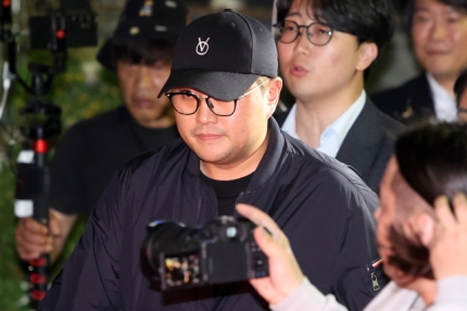 '음주 <b>뺑소니</b>' 김호중·소속사 대표에 <b>구속영장</b>…"콘서트는 강행"