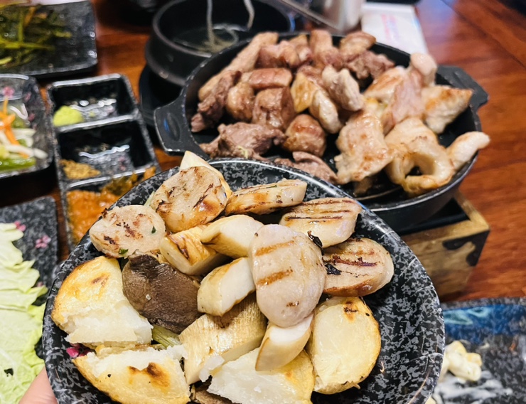  광주 수완지구 고기집 바른고기엘베요타 100% 수완점 - 돼지고기 구워주는 룸 있는 찐맛집