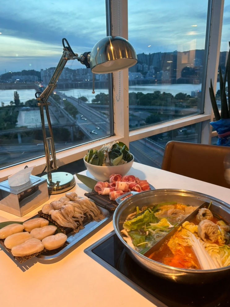  천호 기념일 및 데이트하기 좋은 한강뷰 맛집 샤브샤브장소(Feet.  우삼겹,쭈꾸미,관자)!