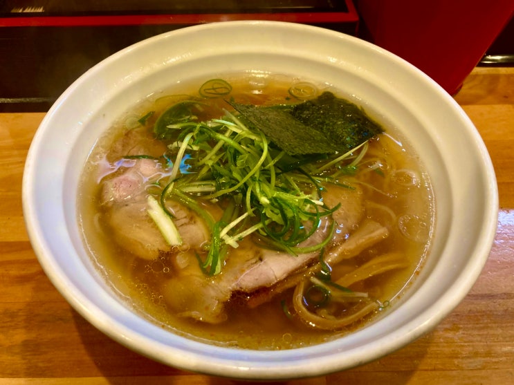  오사카 우메다 담백한 쇼유라멘을 찾는다면 멘테츠, 호불호는 심하지만?