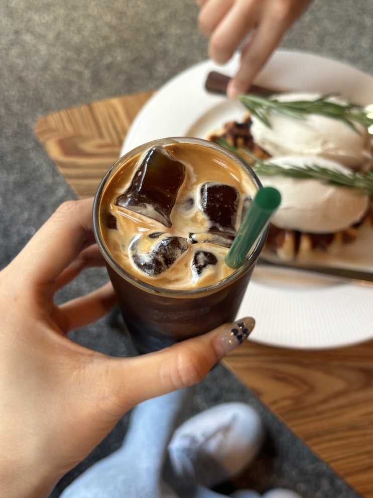  연남동 커피 맛집 미라지커피 Mirage coffee 크로플 강력추천