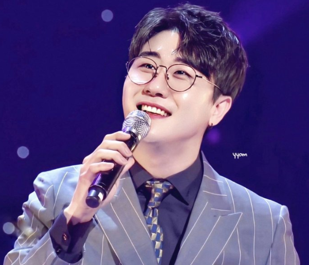 트로트 대세 가수 영탁, 요즘 근황 팬카페와 콘서트, 김호중, 임영웅 재산