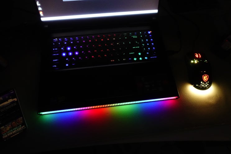  MSI 20주년 MSI 레이더 18 HX A14VIG-i9 RTX4090에 감성까지 넣어놓았군요