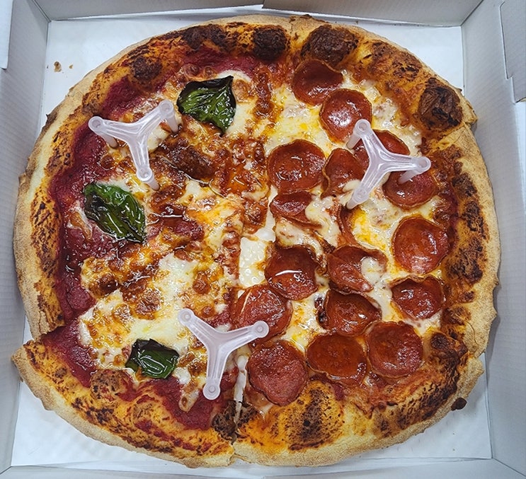  명동피자 현대시티아울렛동대문점 - 가격대비 너무 맛있는 동대문 피자맛집