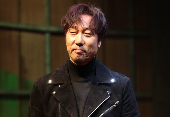 레전드 ‘별밤지기’ <b>이문세</b>, 13년 만에 <b>라디오</b> DJ <b>복귀</b>
