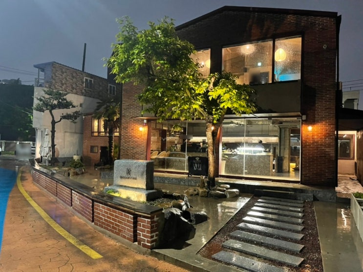  광주 동명동 늦은 시간까지 영업하는 대형카페 디엑스커피(dx coffee)ㅣ솔직한 후기ㅣ위치, 주차, 영업 시간, 추천 메뉴