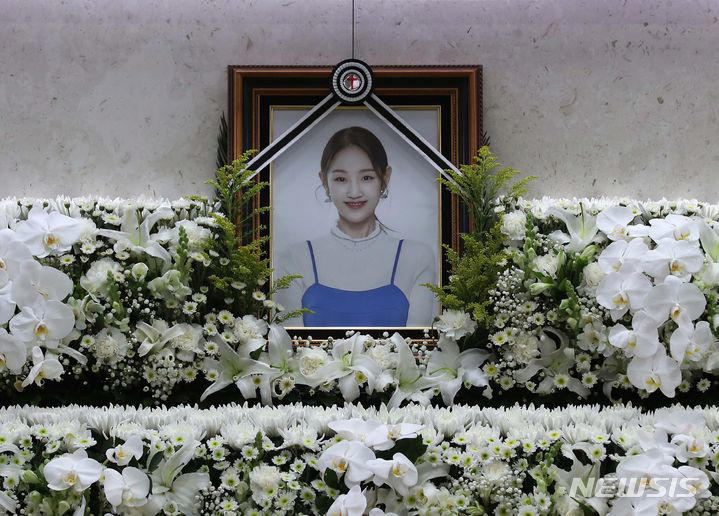 가수 <b>박보람</b> 사망원인 밝혀졌다, 국과수 "<b>급성알코올중독</b>"