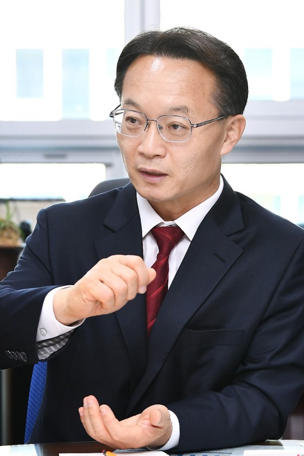 '격노 <b>정치</b>'는 <b>대통령</b>에게 독…교훈 삼아야 [페이스북 게시글]