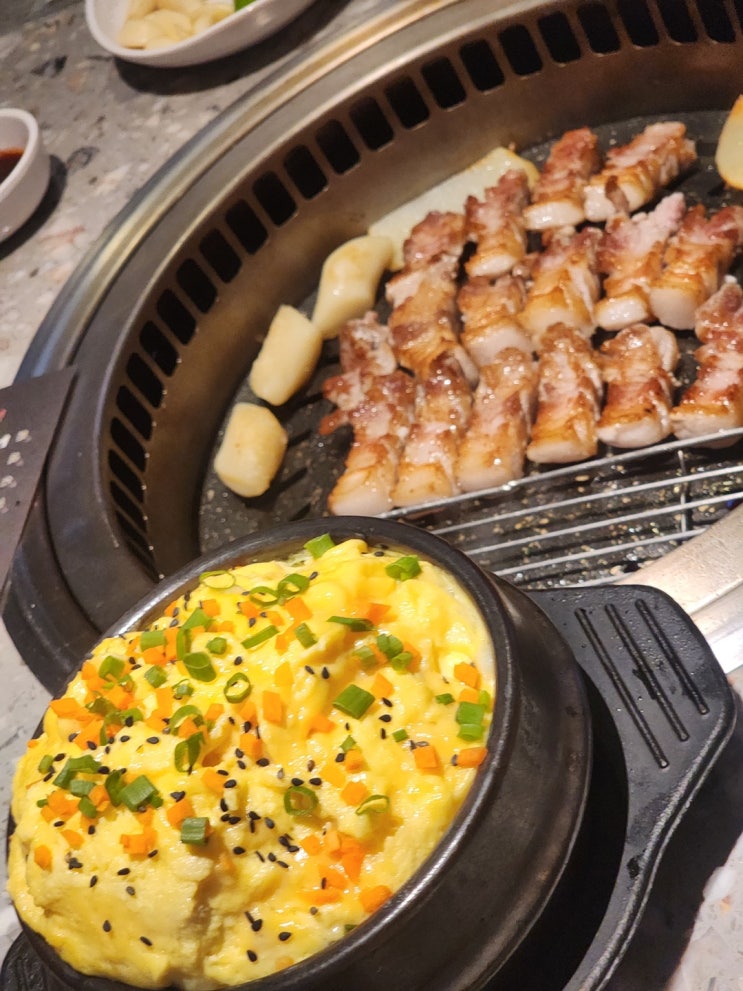  삼겹살맛집  두껍삼 마포직영점 | 마포회식의 성지