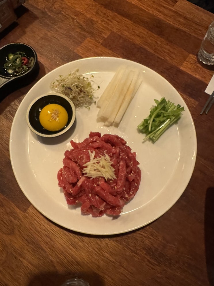  [서울/강남역] 단체 모임&회식 맛집 추천, (육회, 참문어 숙회, 참소라, 감자채 등) 룸 술집 ‘다슬음’