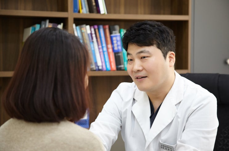  평촌리프테라리프팅으로 이중턱 잡고 싶다면, 내손동인근피부과에서