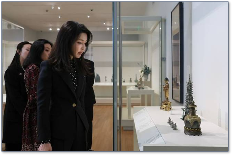 <b>김건희</b> 본격적 광폭 행보...<b>우크라</b> 아동 미술 전시회